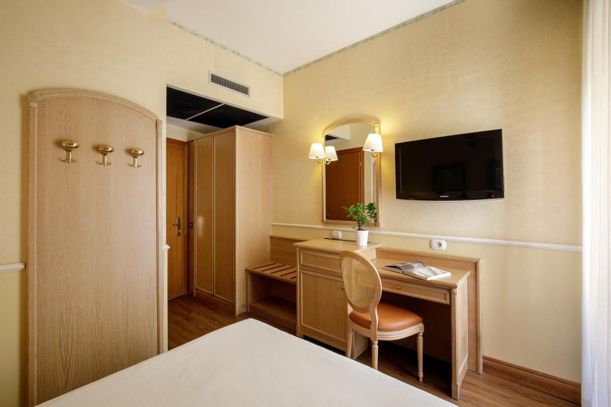 רומא Hotel Santa Costanza By Omnia Hotels מראה חיצוני תמונה